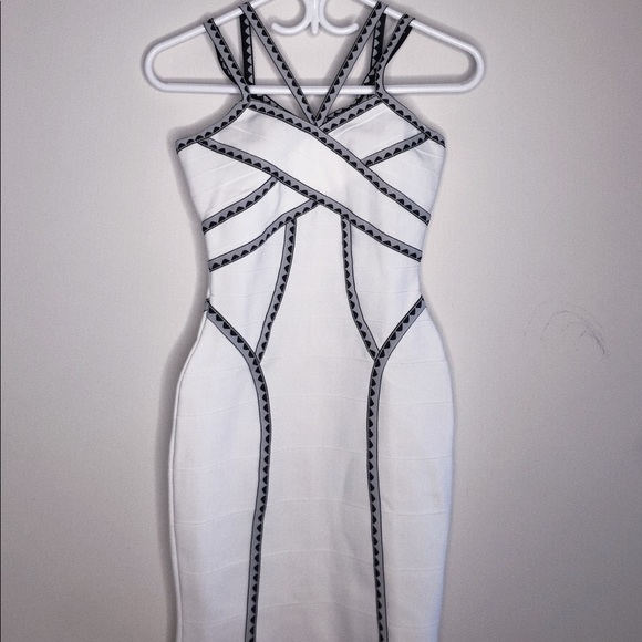 FASHIONNOVA DRESS - Picture 1 of 3